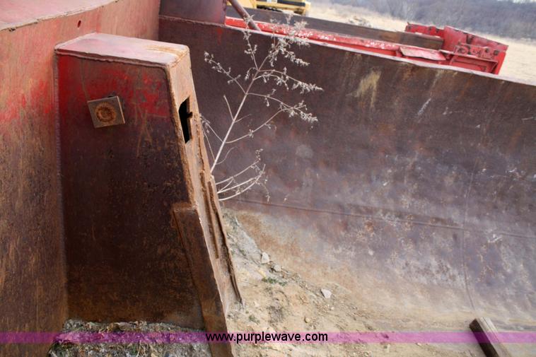 image for item 4863 1972 Ford 9000 dump truck