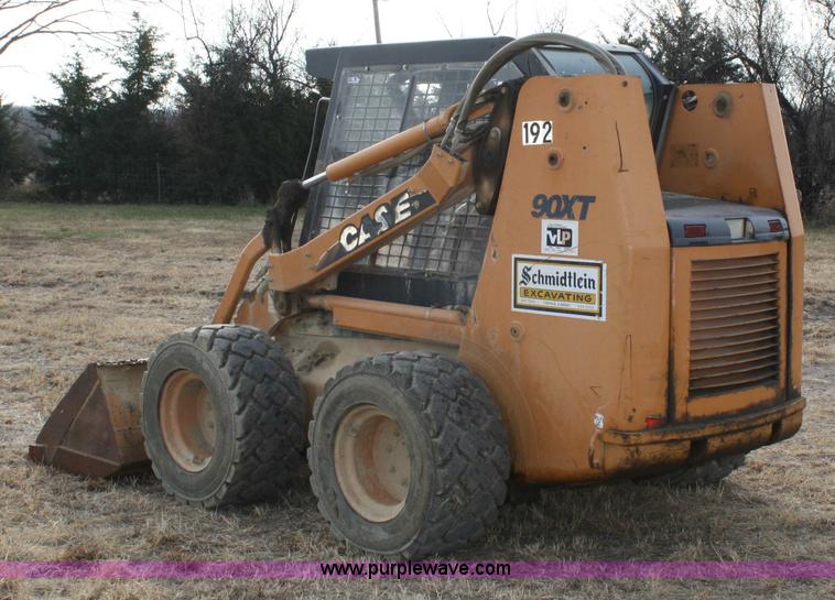 image for item 4887 2003 Case 90XT skid steer