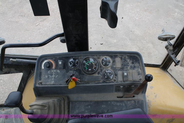 image for item 4890 1997 Caterpillar 416C backhoe loader