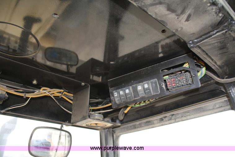 image for item 4890 1997 Caterpillar 416C backhoe loader