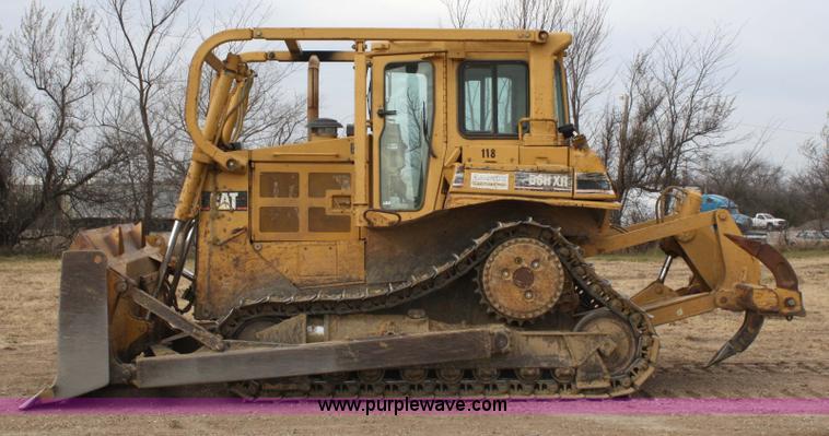 image for item 4905 1995 Caterpillar D6H XR dozer