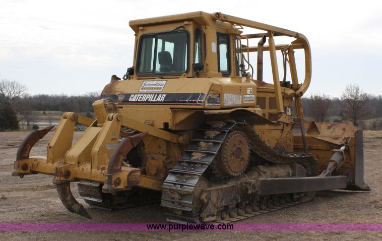 image for item 4905 1995 Caterpillar D6H XR dozer