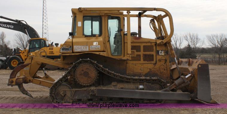 image for item 4905 1995 Caterpillar D6H XR dozer