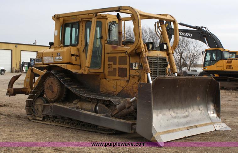 image for item 4905 1995 Caterpillar D6H XR dozer