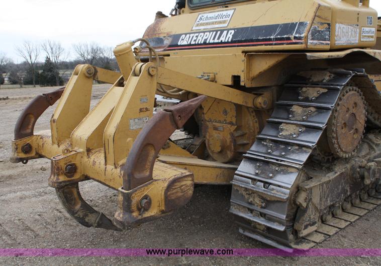 image for item 4905 1995 Caterpillar D6H XR dozer