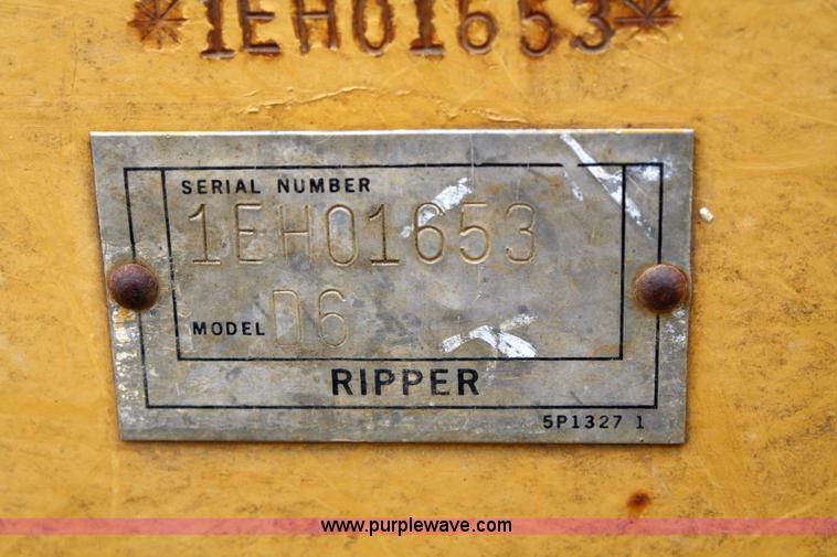 image for item 4905 1995 Caterpillar D6H XR dozer