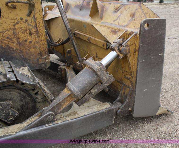 image for item 4905 1995 Caterpillar D6H XR dozer