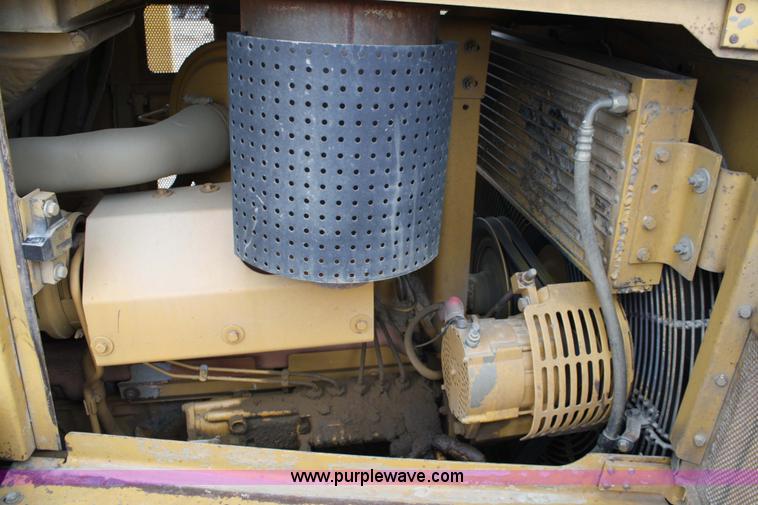 image for item 4905 1995 Caterpillar D6H XR dozer