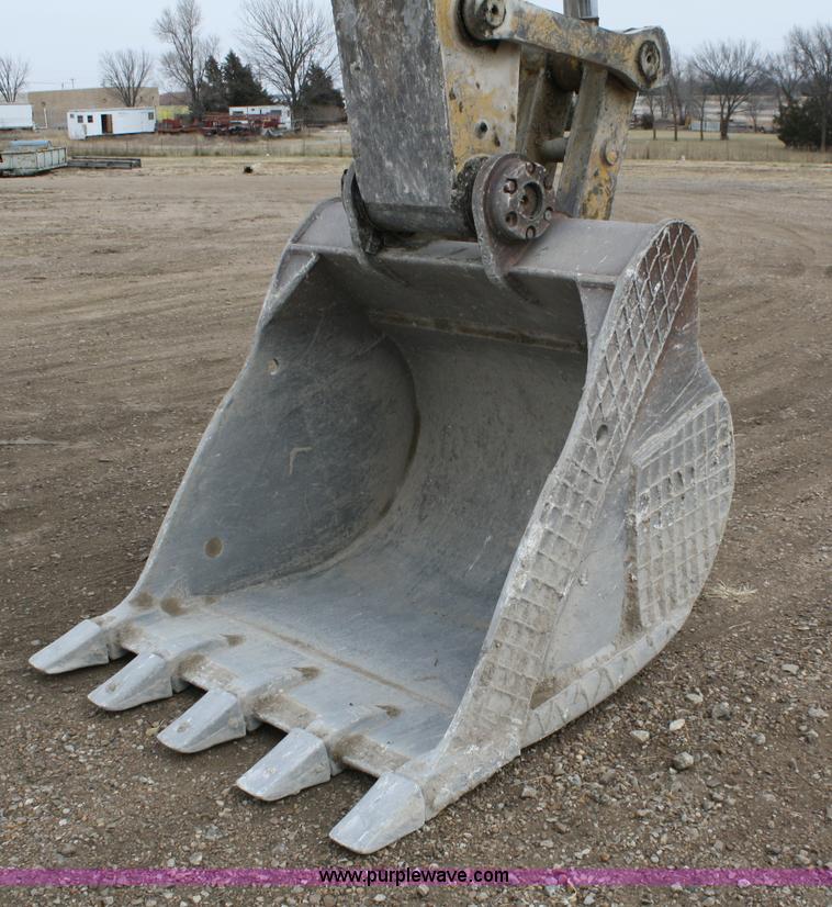 image for item 4906 2002 Caterpillar 330B hydraulic excavator