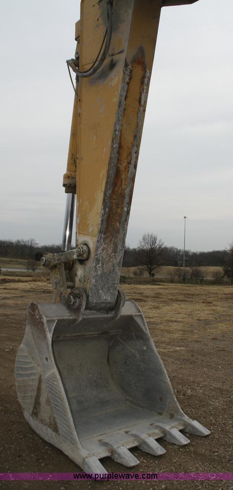 image for item 4906 2002 Caterpillar 330B hydraulic excavator