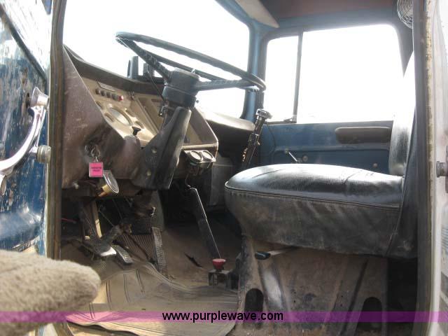 image for item 5297 1982 Ford LNT8000 dump truck