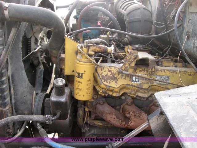 image for item 5297 1982 Ford LNT8000 dump truck