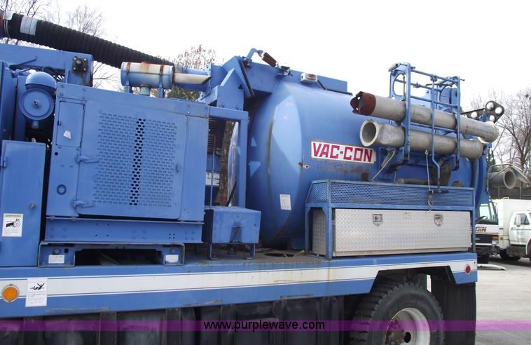 image for item 5595 2000 International Series 2554 Vac-Con truck