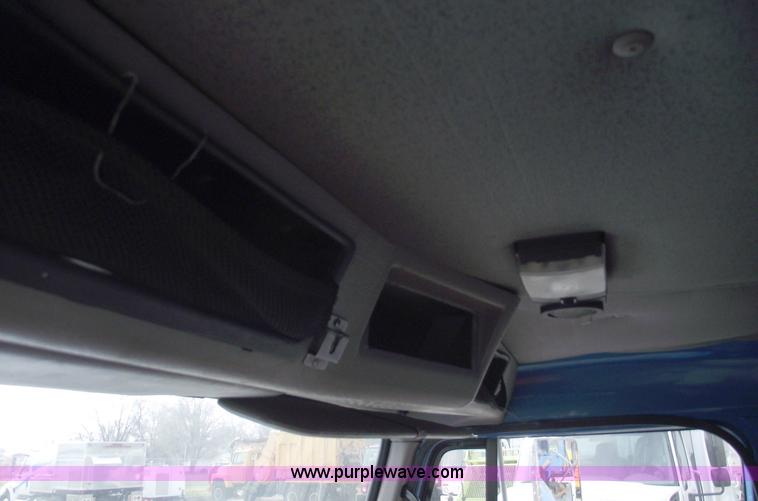 image for item 5595 2000 International Series 2554 Vac-Con truck