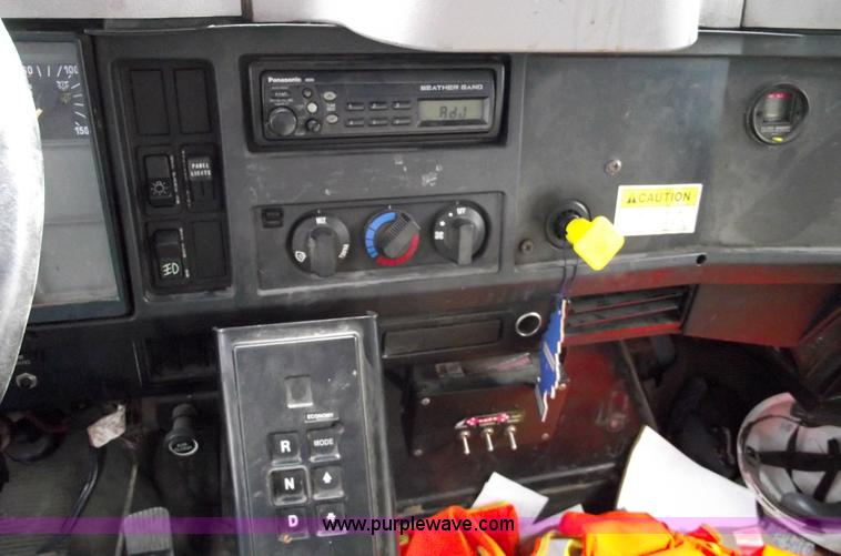 image for item 5595 2000 International Series 2554 Vac-Con truck