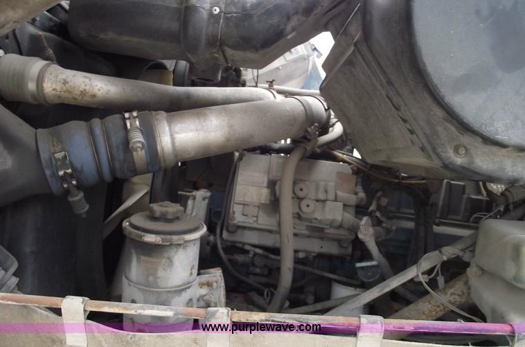 image for item 5595 2000 International Series 2554 Vac-Con truck