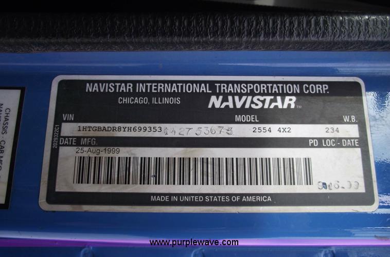 image for item 5595 2000 International Series 2554 Vac-Con truck