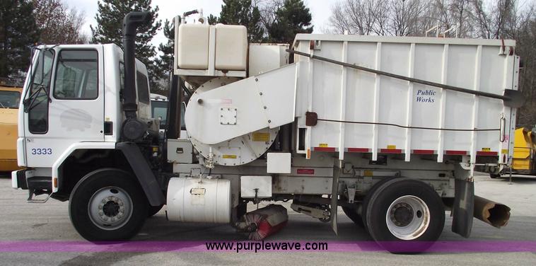 image for item 5596 1999 Sterling SC7000 Vac All air sweeper truck