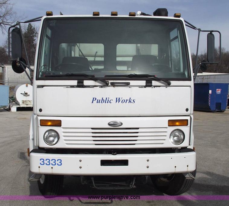 image for item 5596 1999 Sterling SC7000 Vac All air sweeper truck