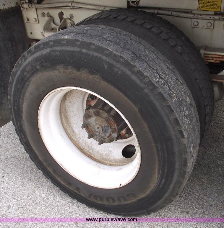 image for item 5596 1999 Sterling SC7000 Vac All air sweeper truck