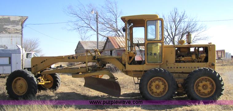 image for item 5603 1964 Caterpillar 12E motor grader