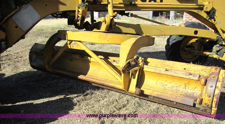 image for item 5603 1964 Caterpillar 12E motor grader