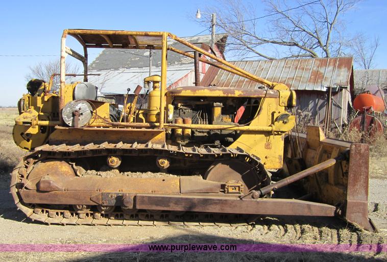 image for item 5606 Caterpillar D7 dozer