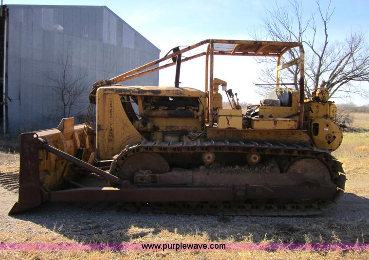 image for item 5606 Caterpillar D7 dozer
