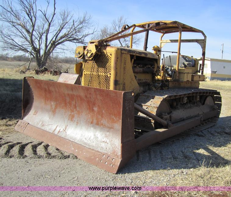 image for item 5606 Caterpillar D7 dozer