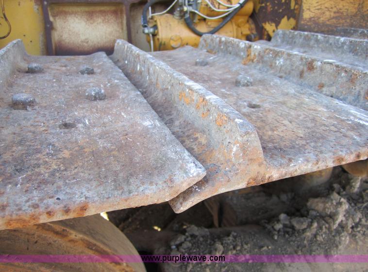 image for item 5606 Caterpillar D7 dozer