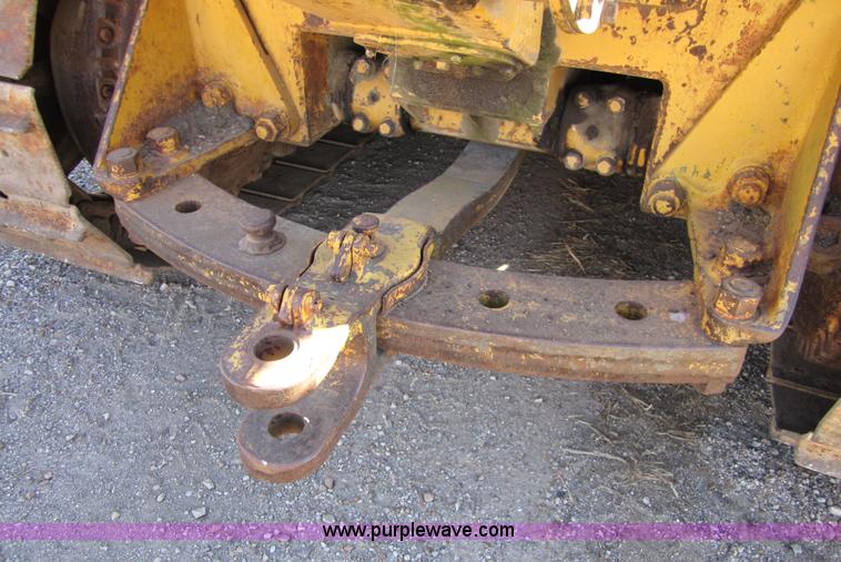 image for item 5606 Caterpillar D7 dozer