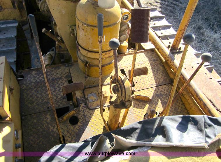 image for item 5606 Caterpillar D7 dozer