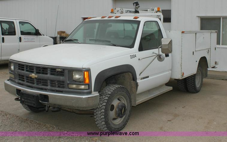 image for item 6549 1994 Chevrolet Cheyenne 3500 crane truck