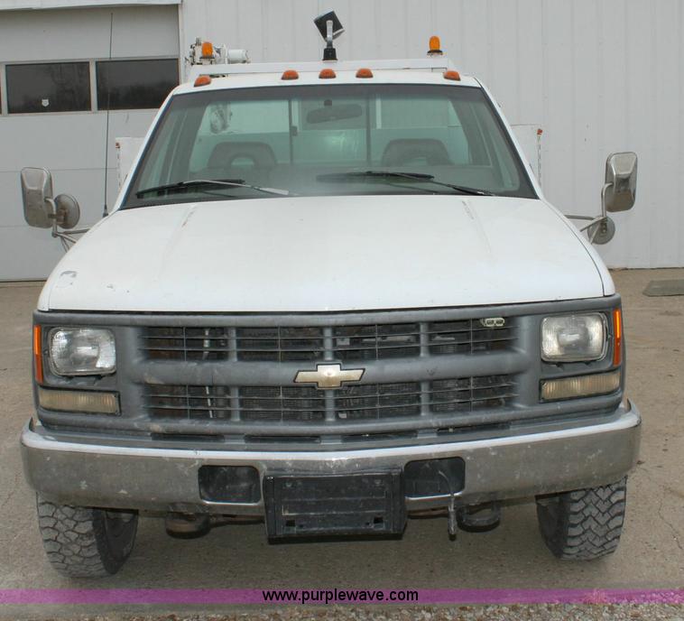 image for item 6549 1994 Chevrolet Cheyenne 3500 crane truck