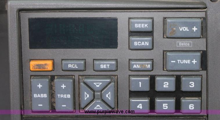 image for item 6549 1994 Chevrolet Cheyenne 3500 crane truck