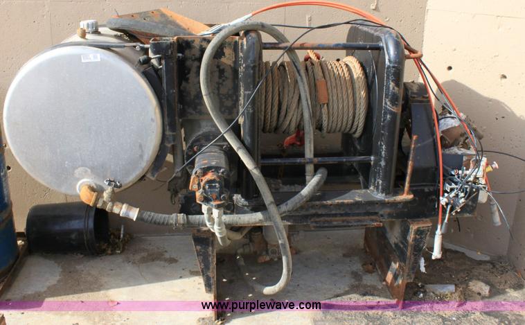 image for item 6551 Tulsa hydraulic winch