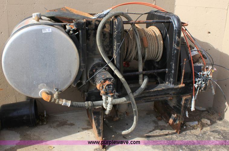 image for item 6551 Tulsa hydraulic winch