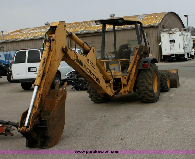 image for item 6552 Ford 575D backhoe