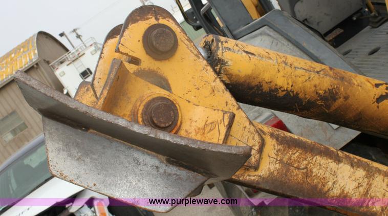 image for item 6552 Ford 575D backhoe