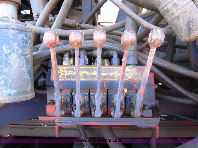 image for item 7521 1996 International 4900 truck with mobile drill