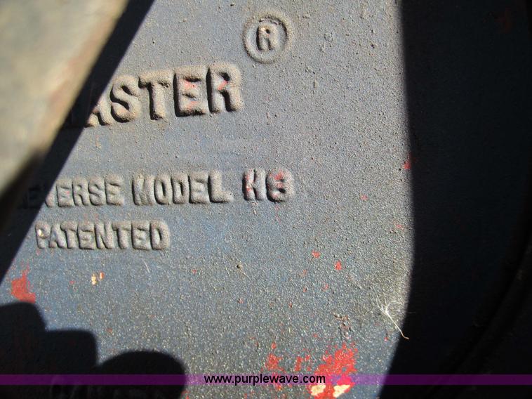 image for item 7521 1996 International 4900 truck with mobile drill