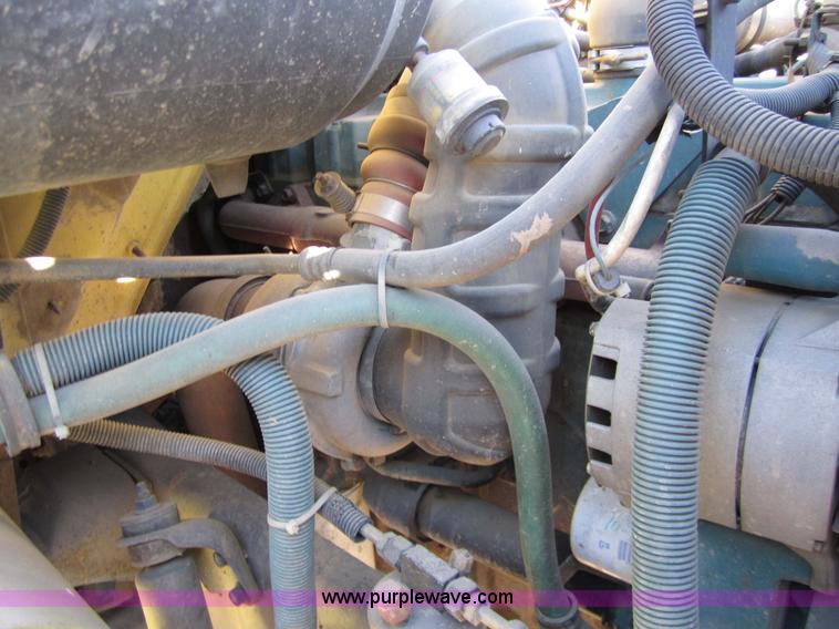 image for item 7521 1996 International 4900 truck with mobile drill