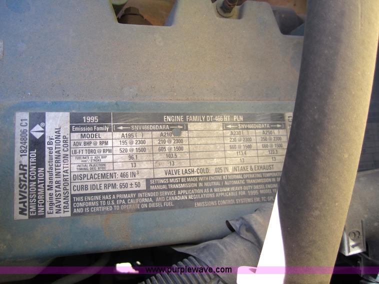 image for item 7521 1996 International 4900 truck with mobile drill