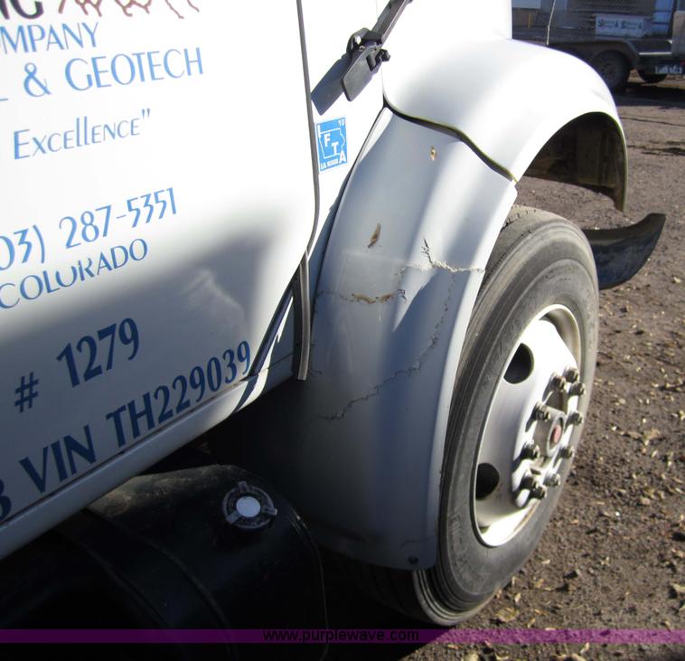 image for item 7521 1996 International 4900 truck with mobile drill