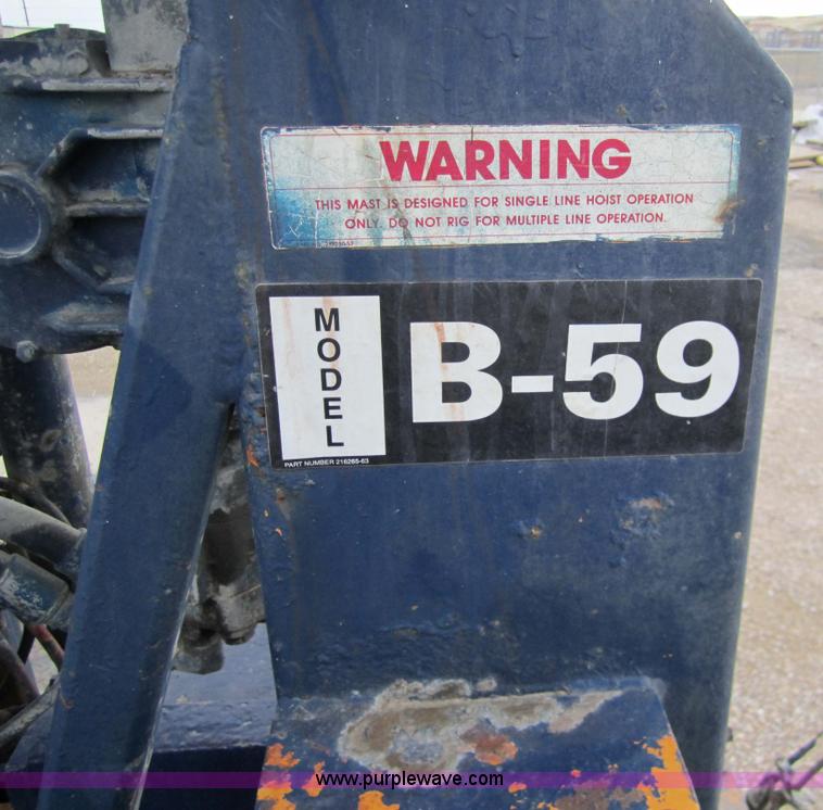 image for item 7522 1995 Ford FT900F truck with mobile drill