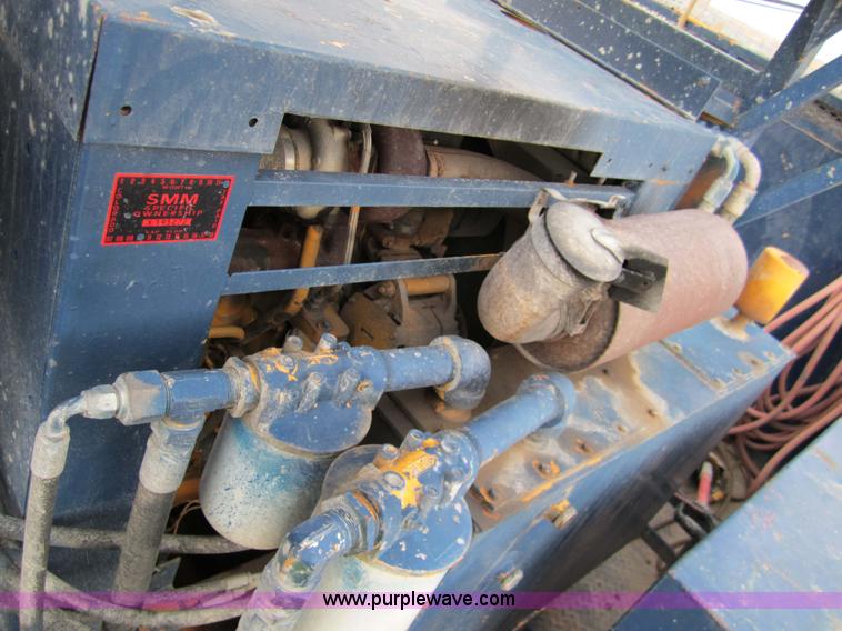 image for item 7522 1995 Ford FT900F truck with mobile drill