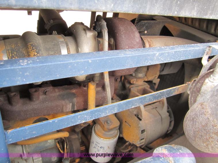 image for item 7522 1995 Ford FT900F truck with mobile drill