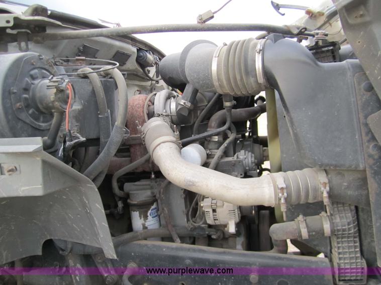 image for item 7522 1995 Ford FT900F truck with mobile drill