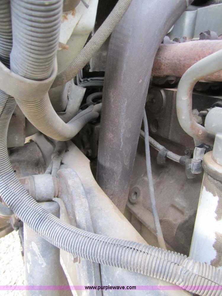 image for item 7522 1995 Ford FT900F truck with mobile drill