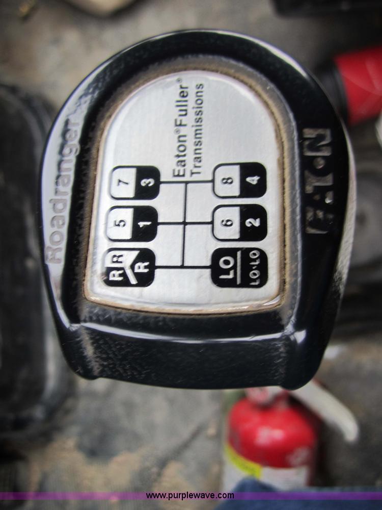 image for item 7522 1995 Ford FT900F truck with mobile drill